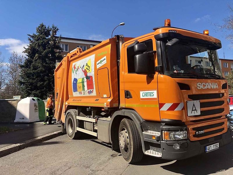 Popelářský vůz Scania G320.