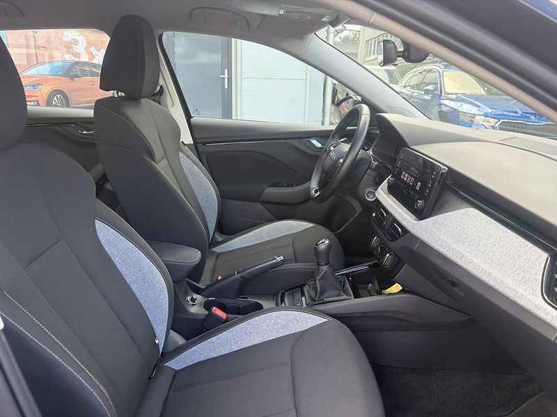 Škoda Scala 1.0TSi Selection 85kW - fotka 14 z 22