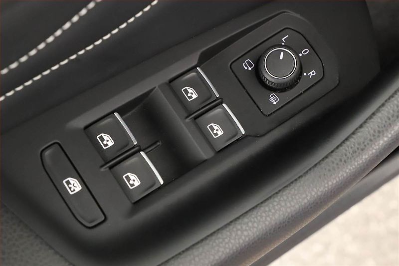 Volkswagen Passat (2022) 2.0 TDI - fotka 27 z 27