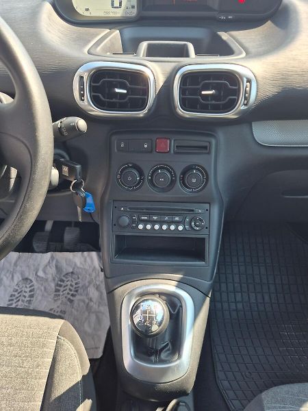 Citroën C3 Picasso 1.2 81kW Manuál - fotka 15 z 19
