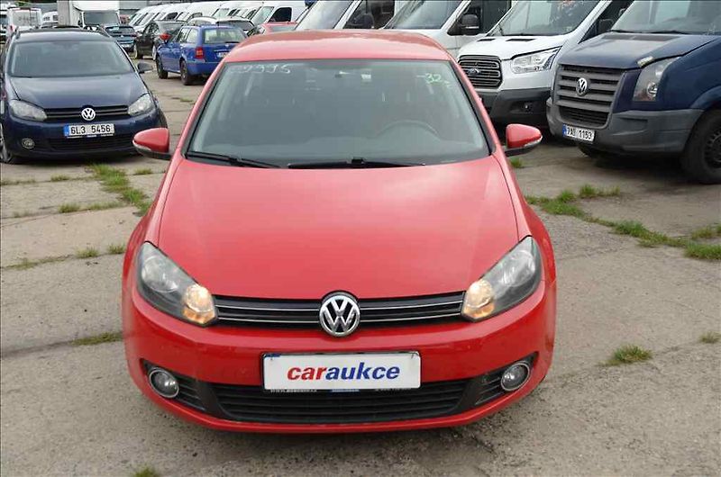 Volkswagen Golf (2013) 1,2 TSI - fotka 2 z 21