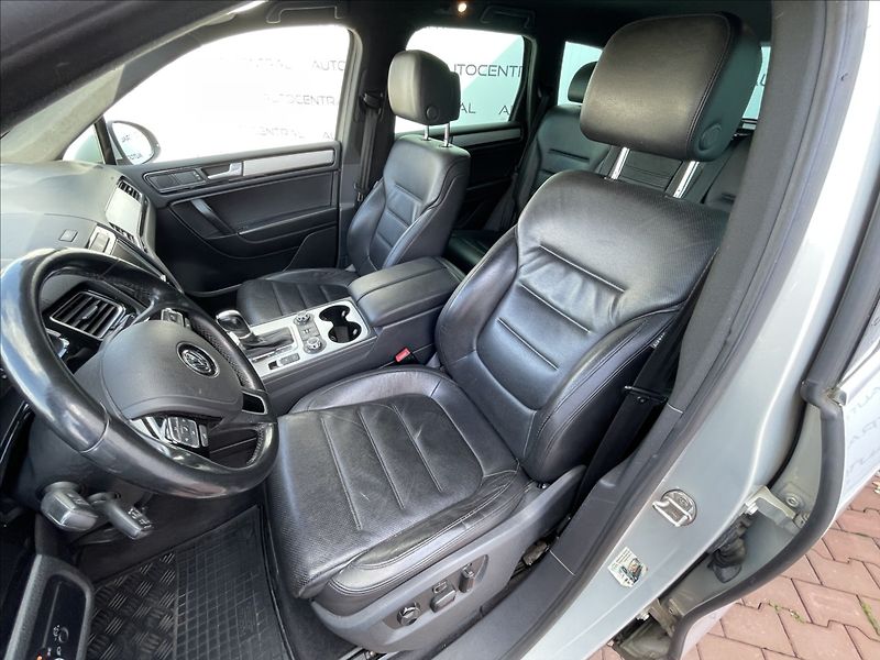 Volkswagen Touareg 3,0 TDi,V6,180kW,4x4,STK 5/28 - fotka 10 z 28