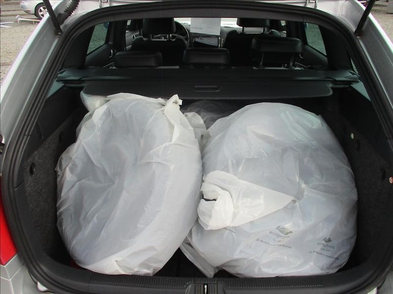 Škoda Octavia 2,0 TDI RS, aut.klima,tažné, - fotka 13 z 38