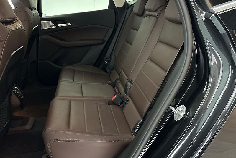 BMW Řada 2 řady 2 | 223d xDrive - fotka 8 z 23