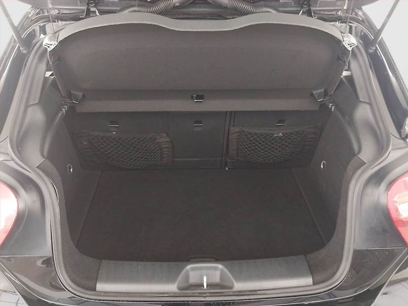 Mercedes-Benz Třídy A (2016) A 200, Automat, Serv.kniha - fotka 14 z 22