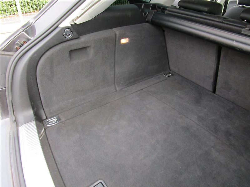 Audi A4 Avant 3.0TDi V6 Quattro, Bi-xe - fotka 35 z 41