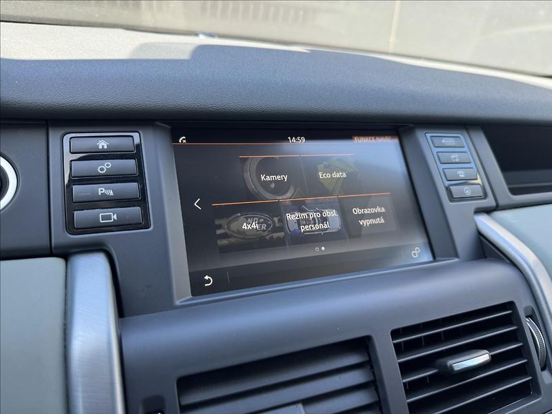 Land Rover Discovery Sport 2,0 TD4 150k SE AWD - fotka 20 z 34