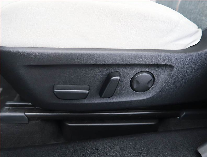 Mazda MX-30 (2020) e-Skyactiv, SoH 94%, Automat - fotka 22 z 27