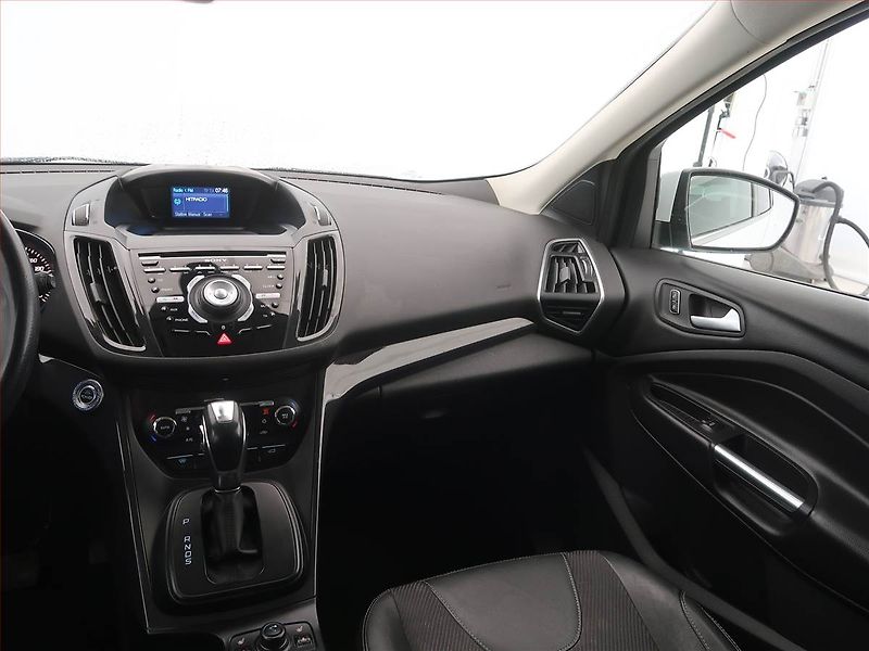 Ford Kuga (2013) Titanium 2.0 TDCi, 4X4 - fotka 8 z 17