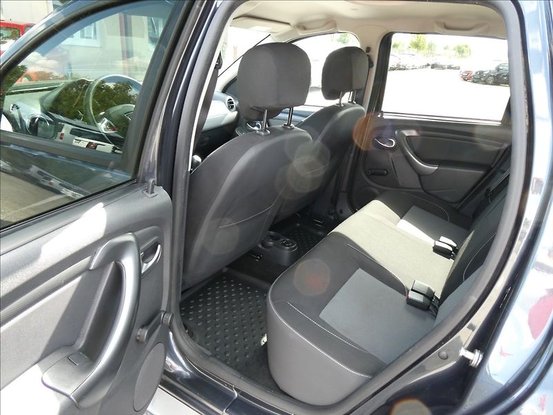 Dacia Duster 1,2 TCe 92 kW Prestige,TZ,navi - fotka 13 z 39