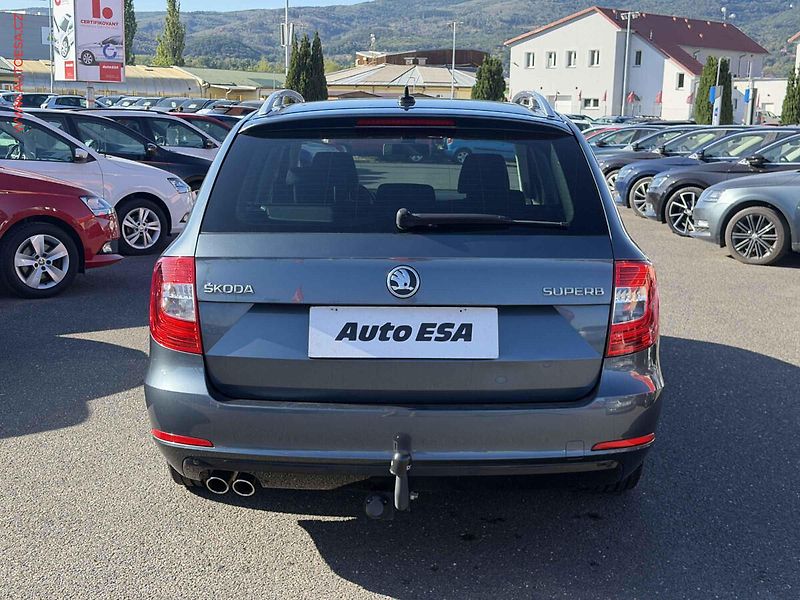 Škoda Superb (2014) 2.0TDi, Ambition - fotka 5 z 15