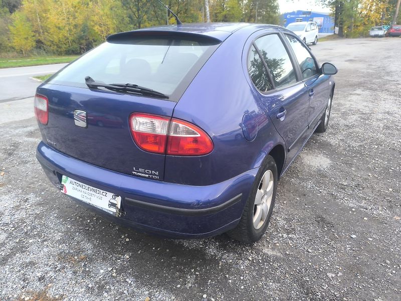 Seat Leon TDI66KW,KRÁSNÝ,110KM, SERVISKA - fotka 4 z 20