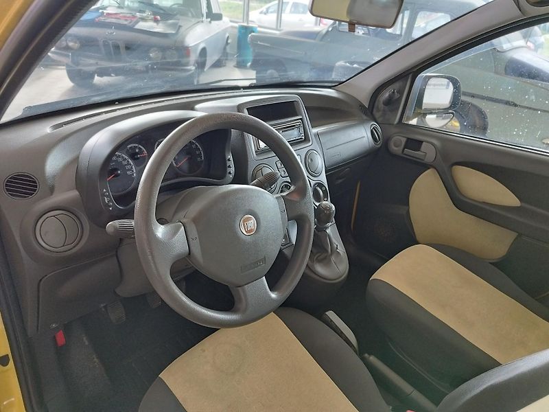 Fiat Panda (2010) 1,3I 44kw ALU EL. VÝBAVA - fotka 9 z 11