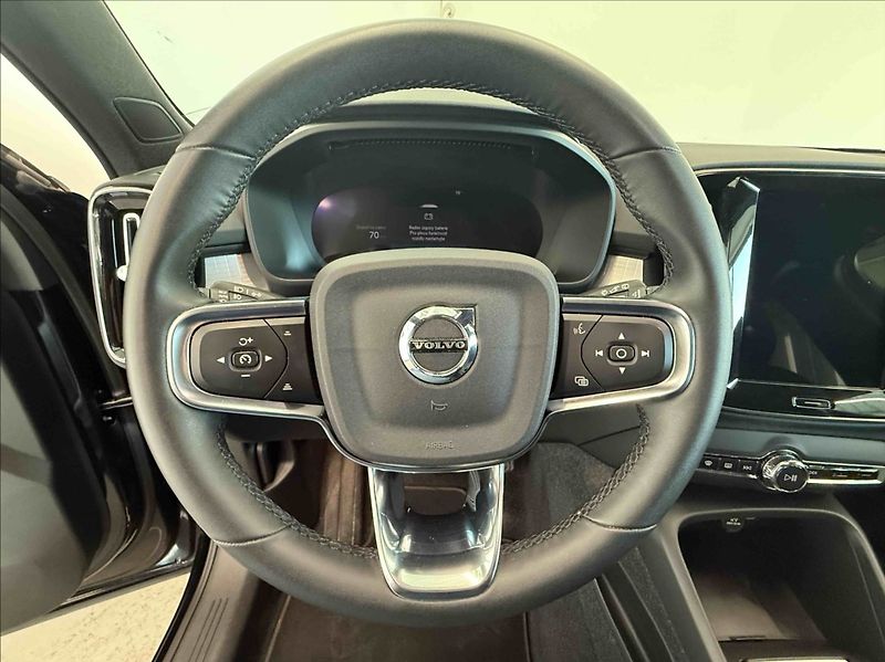 Volvo XC40 2,0 B3 Core Blis,Bezklíč - fotka 10 z 17