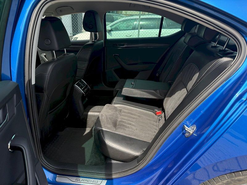 Škoda Superb (2019) 2.0 TDI 110 kW DSG Style Plus - fotka 9 z 26