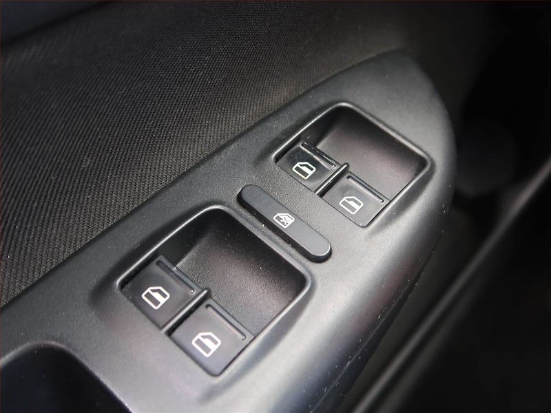 Škoda Octavia (2011) 1.6 TDI, Navi, Tempomat - fotka 16 z 17