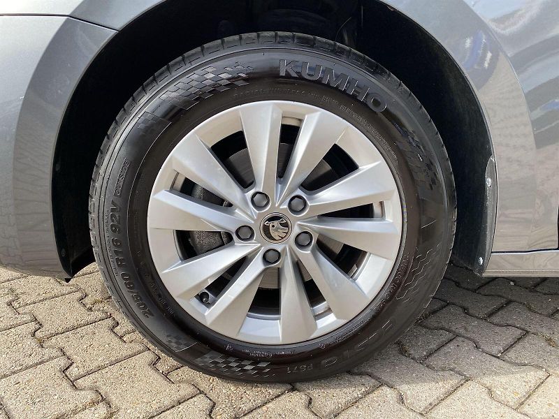 Škoda Octavia (2024) 1.5 TSI Selection - fotka 27 z 31