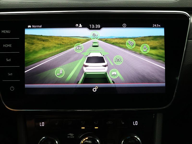 Škoda Superb 2.0 TDI 147kW DSG CZ Sportline - fotka 22 z 32