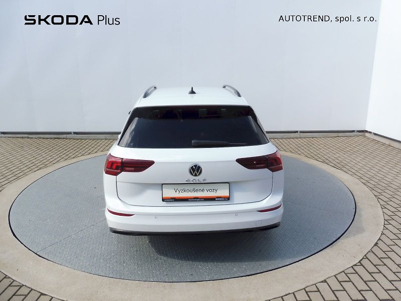 Volkswagen Golf Variant (2024) Life 1,5 TSI 85kW - fotka 21 z 24