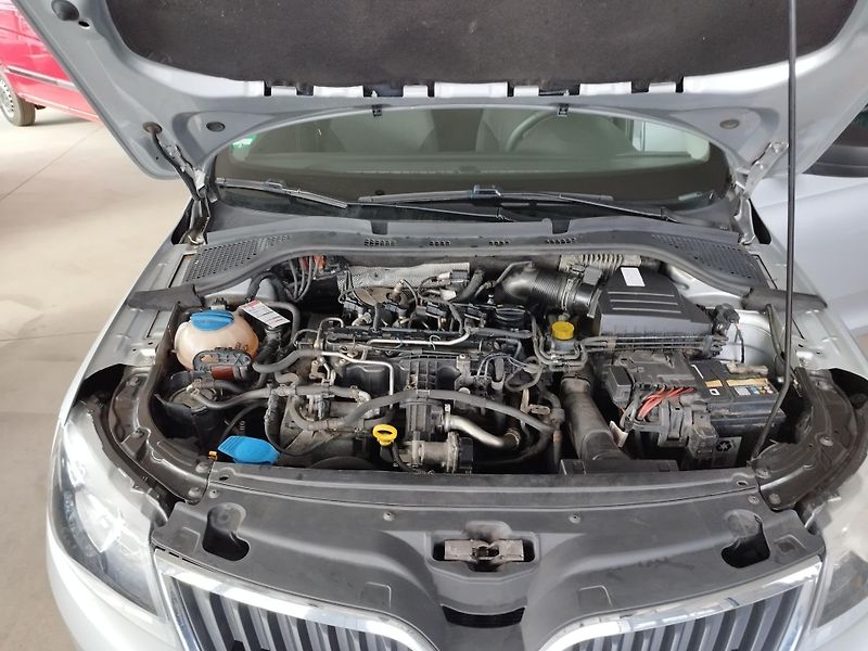 Škoda Rapid (2015) 1,6TDI,66KW,KLIMA,NOV.ROZVODY - fotka 26 z 29