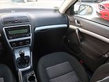 Škoda Octavia (2009) Ambiente 1.9 TDI, Serv.kniha - náhled 8