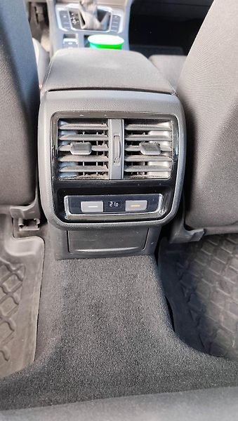 Volkswagen Passat (2019) Webasto-el.tažné-Matrix-Adapt. - fotka 31 z 37