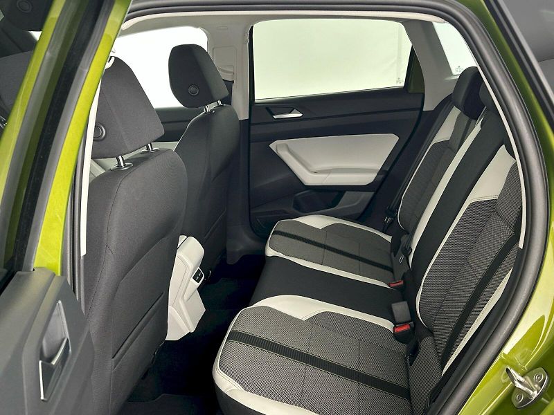 Volkswagen Taigo (2022) Style 1.5 TSI 110kW DSG - fotka 8 z 29