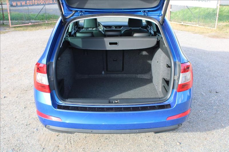 Škoda Octavia 1,6 TDi  4 x 4,ČR,XENONY,TOP - fotka 13 z 30