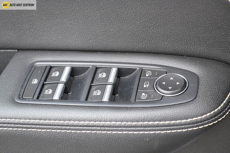 Renault Arkana Techno mild hybrid 140 EDC - fotka 40 z 44
