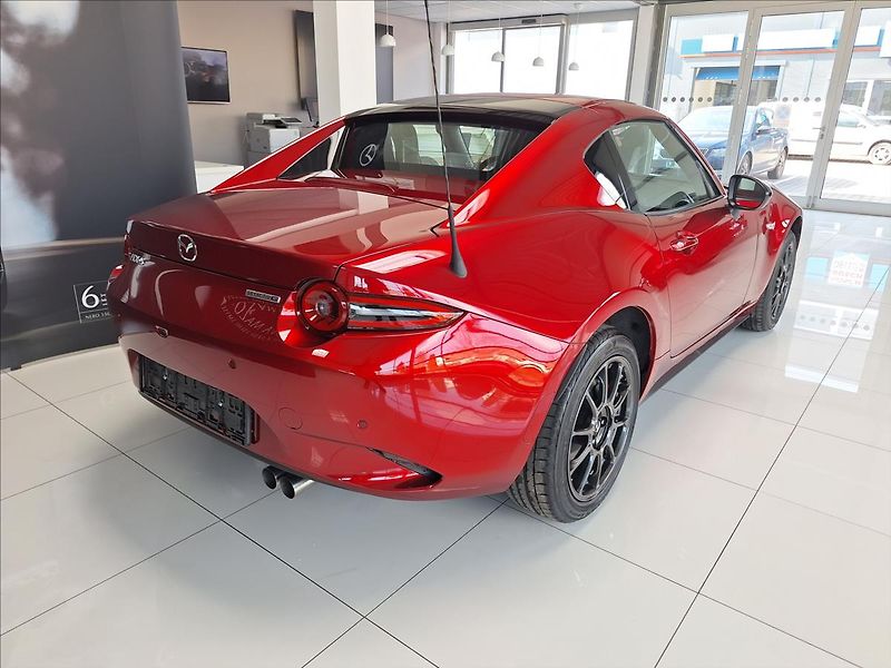 Mazda MX-5 (2026) 1.5 2RF G 132k 6MT RWD Homura - fotka 2 z 13