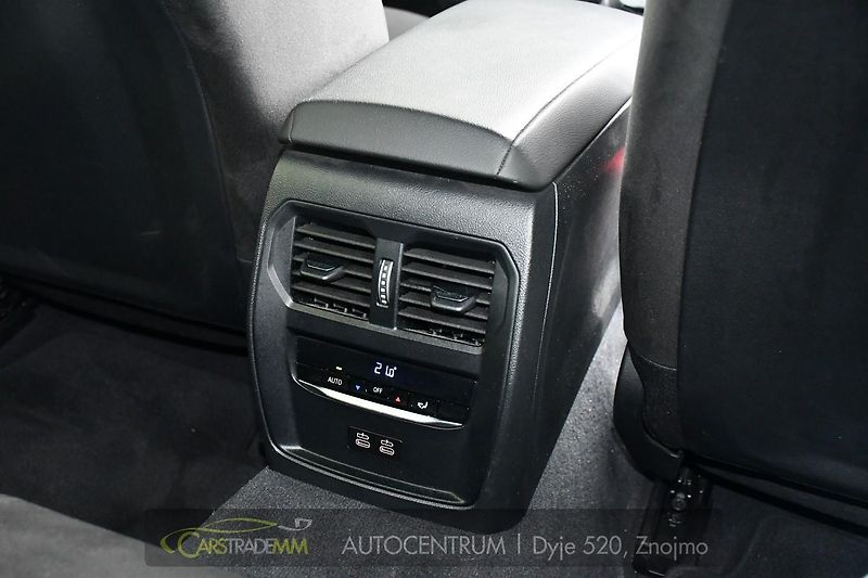 BMW Řada 3 320D xDrive M-SPORT ČR 1.M - fotka 47 z 60