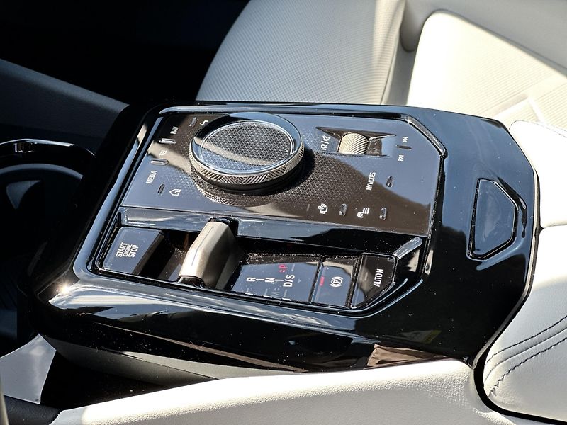 BMW Řada 5 520d xDrive M-Sport Pro Venti - fotka 12 z 13