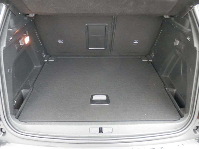Peugeot 3008 (2021) GT Pack 1.2 PureTech 130k EAT8 - fotka 6 z 6
