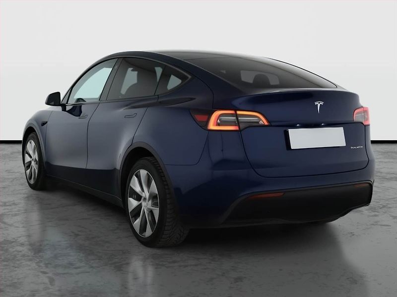 Tesla Model Y (2021) Long Range AWD 75kWh, SoH 93% - fotka 4 z 22
