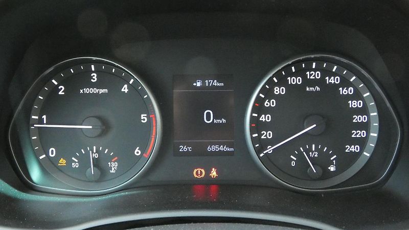 Hyundai i30 Kombi 1.6 CRDi Tricolor - fotka 13 z 22