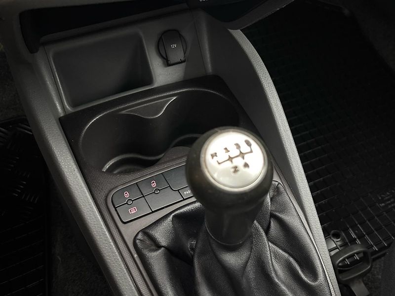 Seat Ibiza Reference - fotka 20 z 27