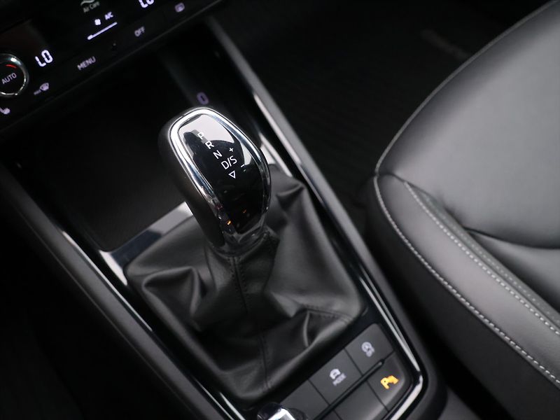 Škoda Kamiq 1,5 TSI 110kW DSG Scoutline CZ - fotka 29 z 38