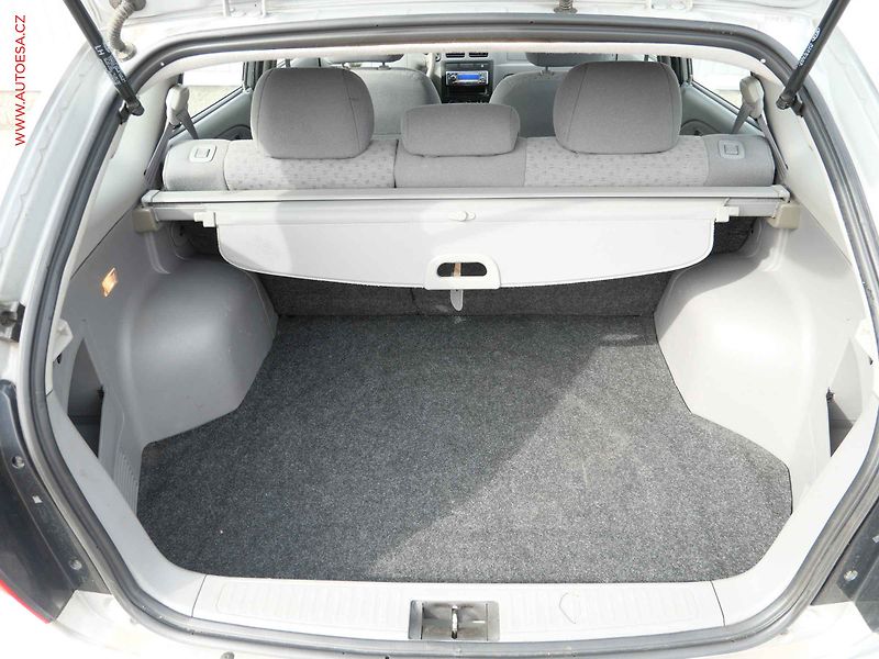 Kia Rio (2005) 1.3i - fotka 7 z 13