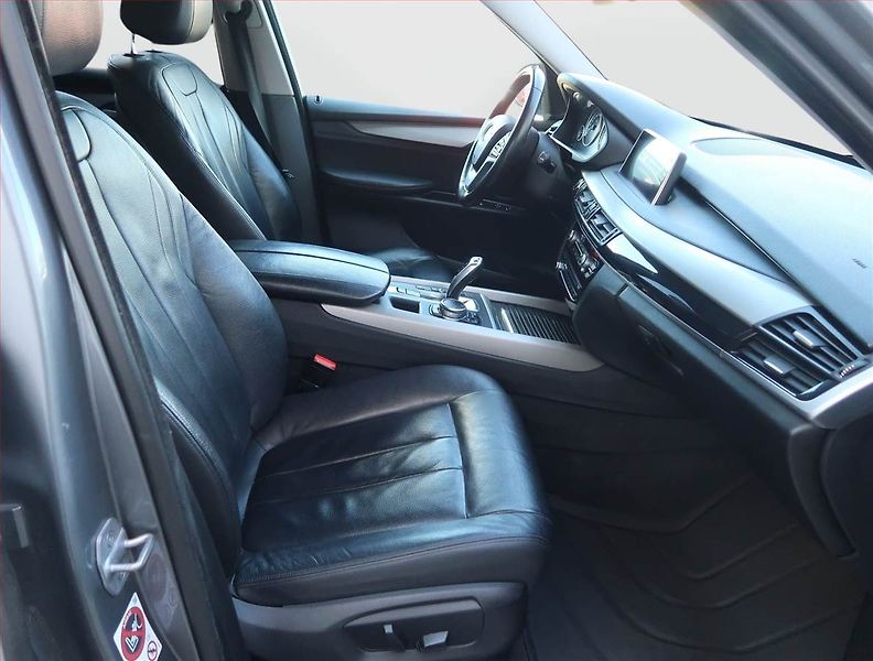 BMW X5 (2015) xDrive30d, 4X4, Automat - fotka 7 z 13