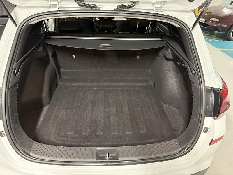 Hyundai i30 (2021) 1.0 T-GDI Comfort automat - fotka 17 z 20