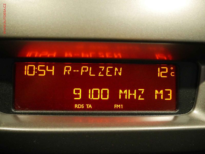 Citroën C3 (2016) 1.2., 1.maj,ČR, AC, temp - fotka 12 z 15