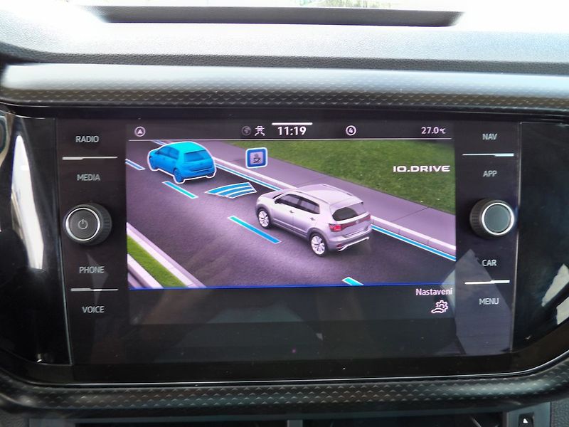 Volkswagen T-Cross 1.0TSI 70kW Virtual ACC CarPla - fotka 10 z 32