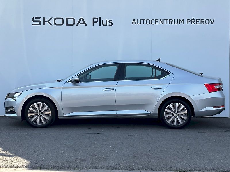 Škoda Superb (2022) 2.0 TDI 110kW Style - fotka 3 z 35