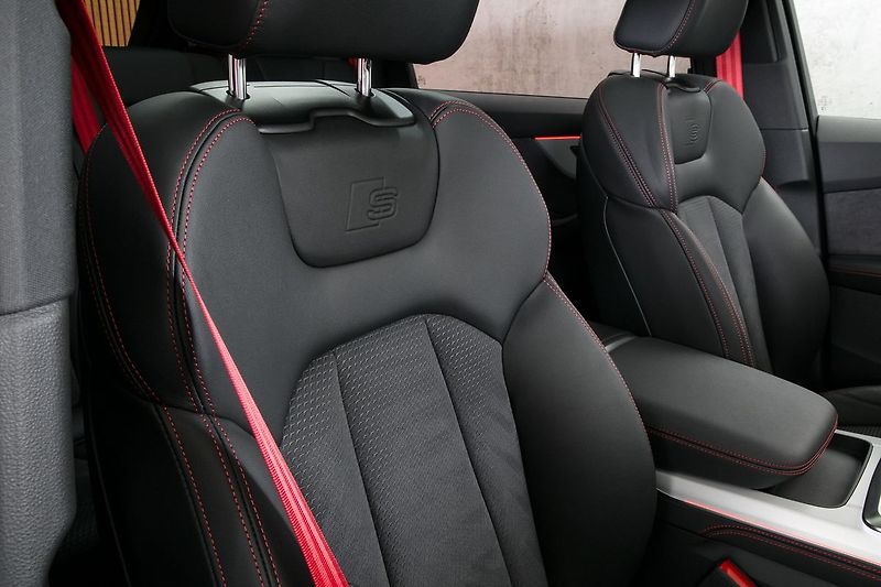 Audi Q7 3.0TDI 210kW S-line 7m ZÁRUKA - fotka 16 z 50