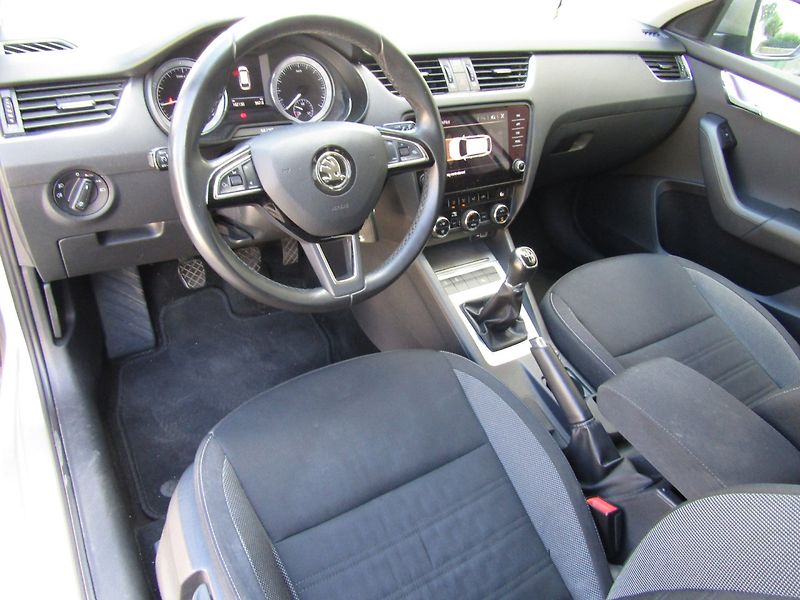 Škoda Octavia (2019) 1.0 TSI 85kW - fotka 13 z 41