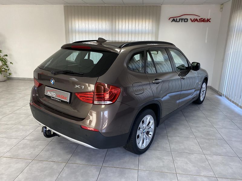 BMW X1 2.0D  XDRIVE REZERVACE  - fotka 11 z 23