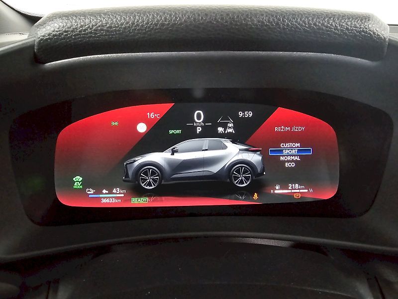 Toyota C-HR (2025) 2.0 223k PHEV CVT Comfort PLUS - fotka 14 z 29