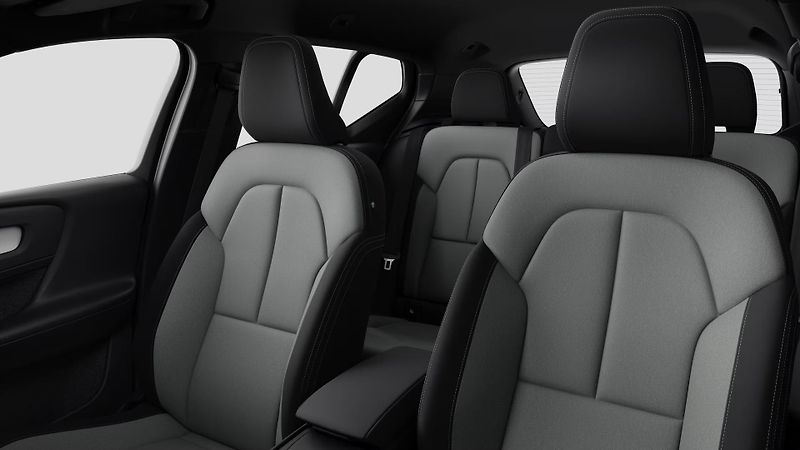 Volvo XC40 (2026) B4 AUT DARK PLUS - fotka 10 z 12