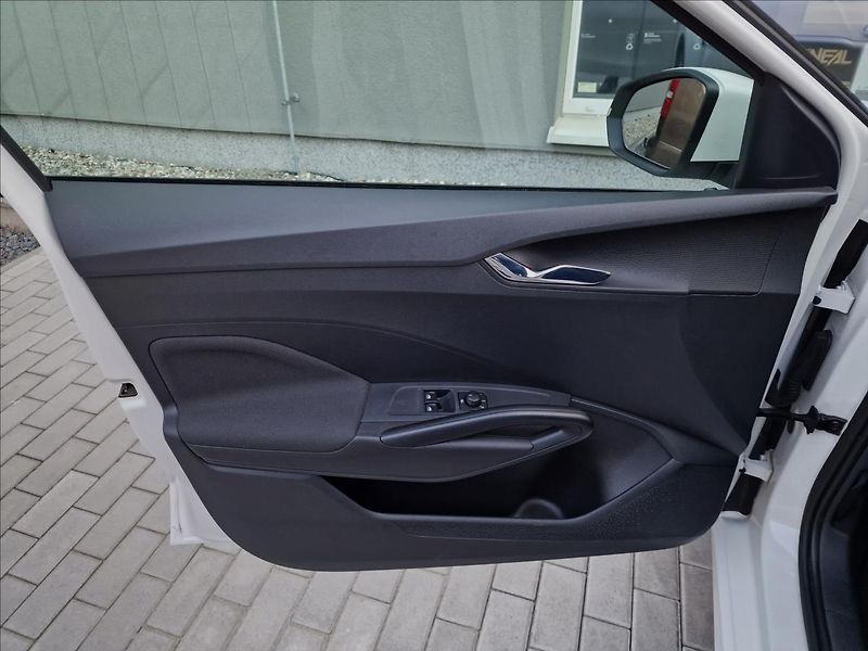 Škoda Fabia 1.0TSI Ambition,ČR,1.Majitel - fotka 31 z 43