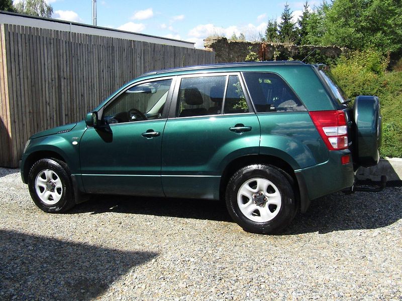 Suzuki Grand Vitara (2006) 1.9 DDiS 95kW  BEZ KOROZE - fotka 4 z 40